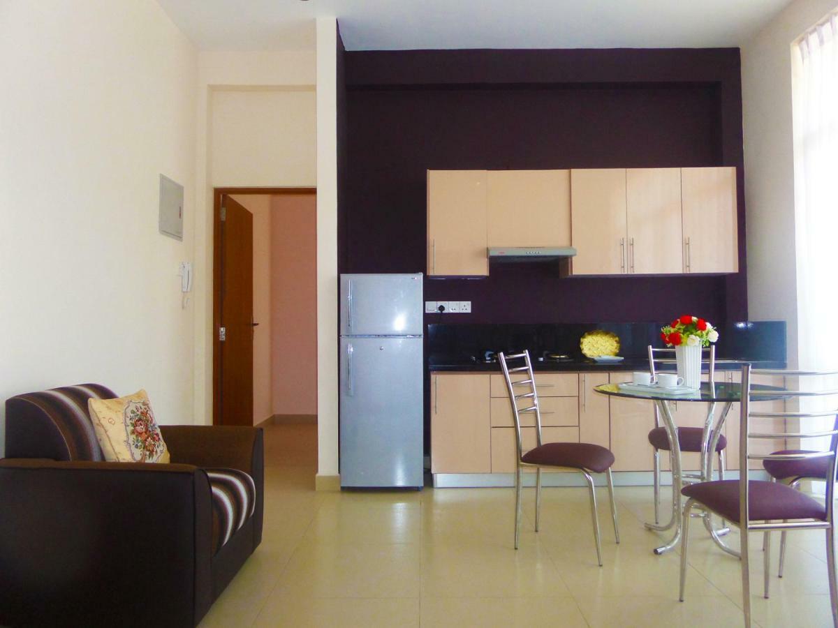 Vivas Residencies Luxury Apartments マウントラビニア エクステリア 写真