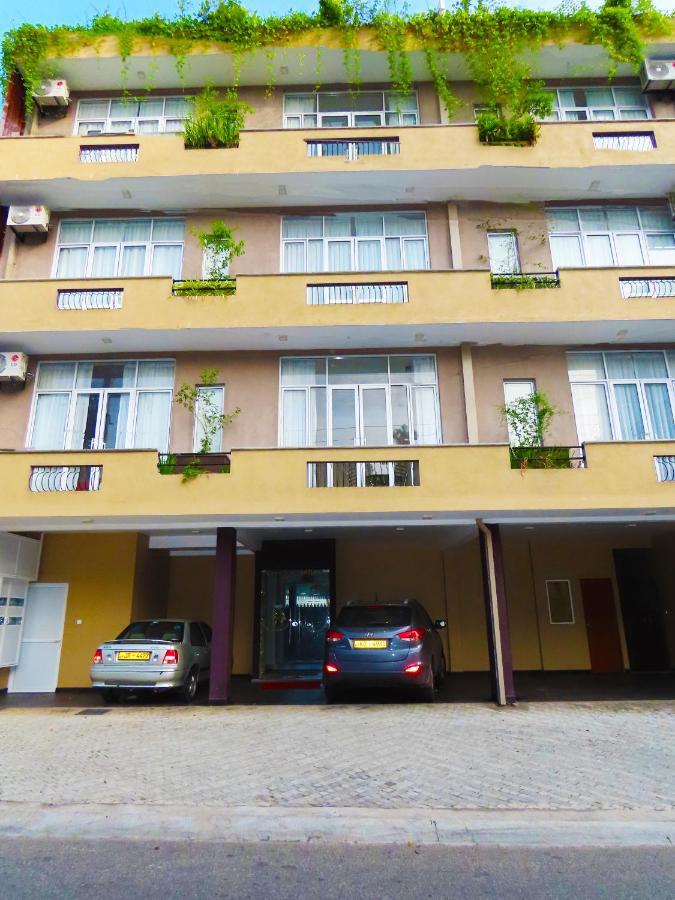 Vivas Residencies Luxury Apartments マウントラビニア エクステリア 写真